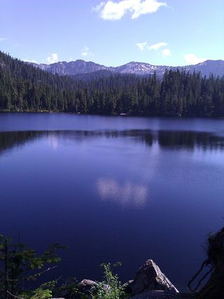 SnoqualmieLake2